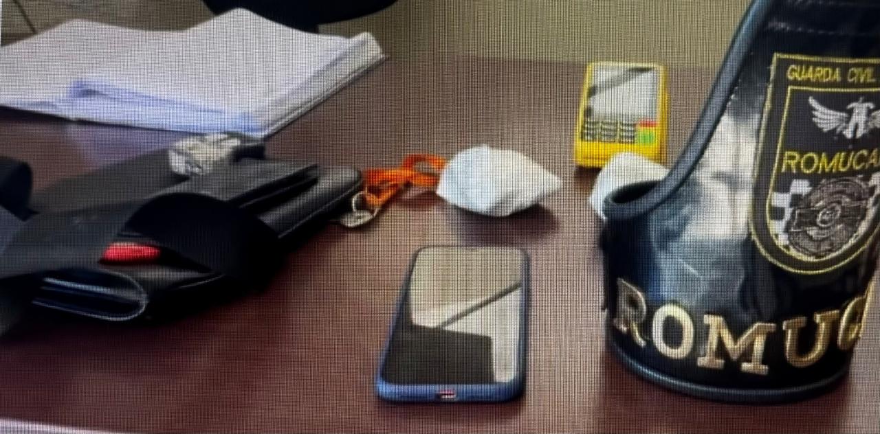 Foto da reportagem Homem é preso em flagrante em Taboão da Serra após aplicar “golpe da maquininha” e furtar mais de R$ 1 mil de idoso