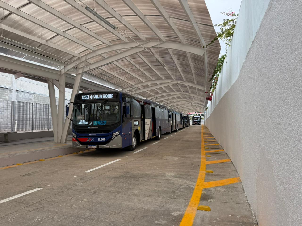 Foto da reportagem Terminal da Avenida Rotary é inaugurado e marca nova fase da mobilidade em Embu das Artes