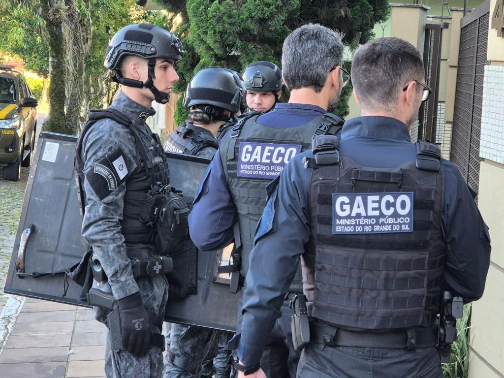 Foto da reportagem Delegado é afastado e empresários são presos em investigação do GAECO em Itapecerica da Serra