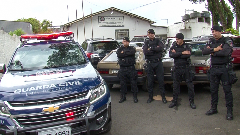 Foto da reportagem Polícia desmantela esquema de recrutamento para o tráfico e prende cinco pessoas em Embu das Artes